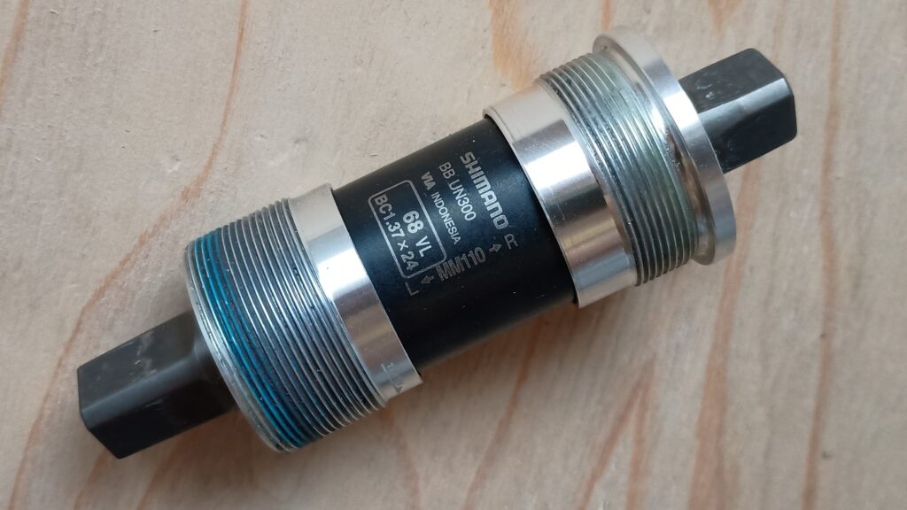SHIMANO BB UN300