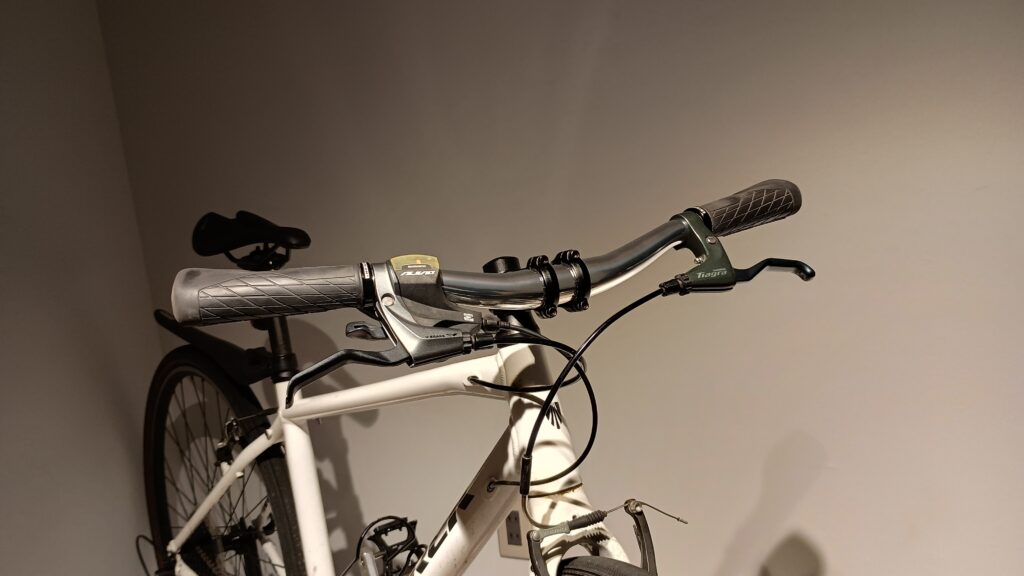 ハンドルバー取付完